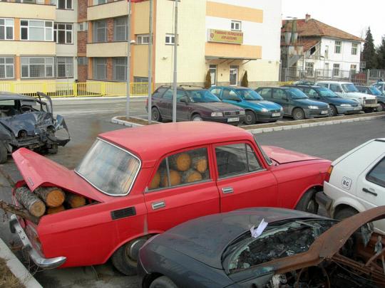 Отец рубит, а я отвожу... Отец рубит, а я отвожу...