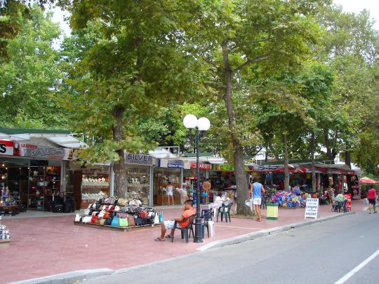 Улица в Албене Улица в Албене