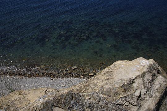 Море, у маяка на высоком берегу Море, у маяка на высоком берегу